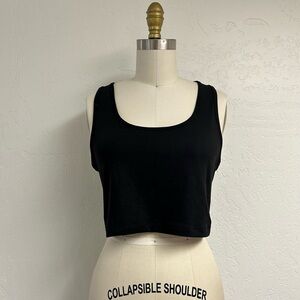 Black Sleeveless Crop Top